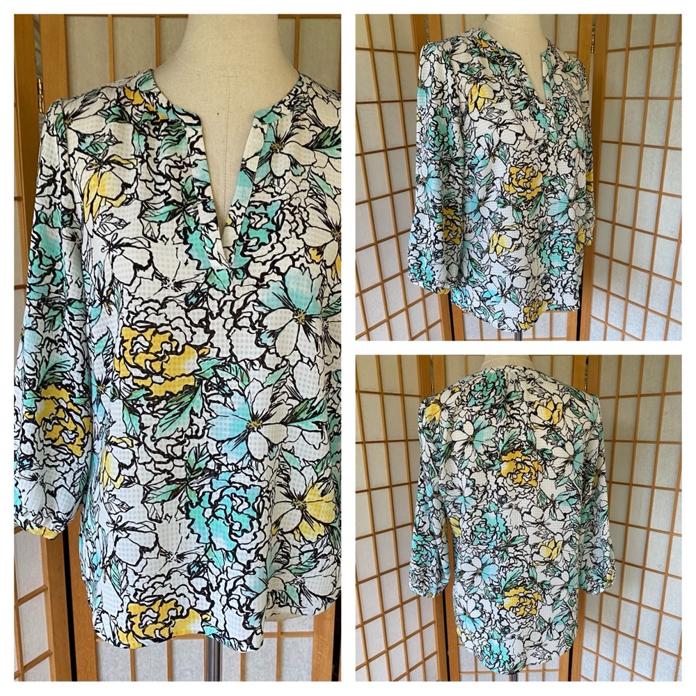 The Limited Floral Print V Neck Blouse SZ M